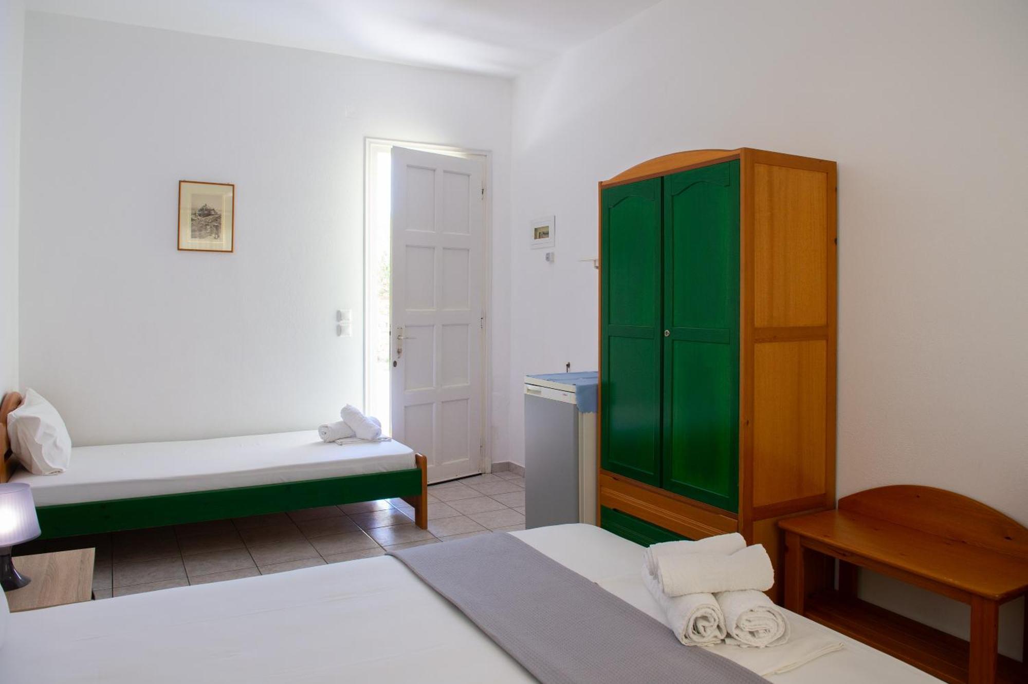 Morpheas Pension Rooms & Apartments Kamares  Kamer foto
